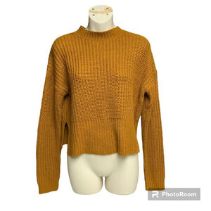 Love Change size medium dark mustard cropped sweater long sleeve